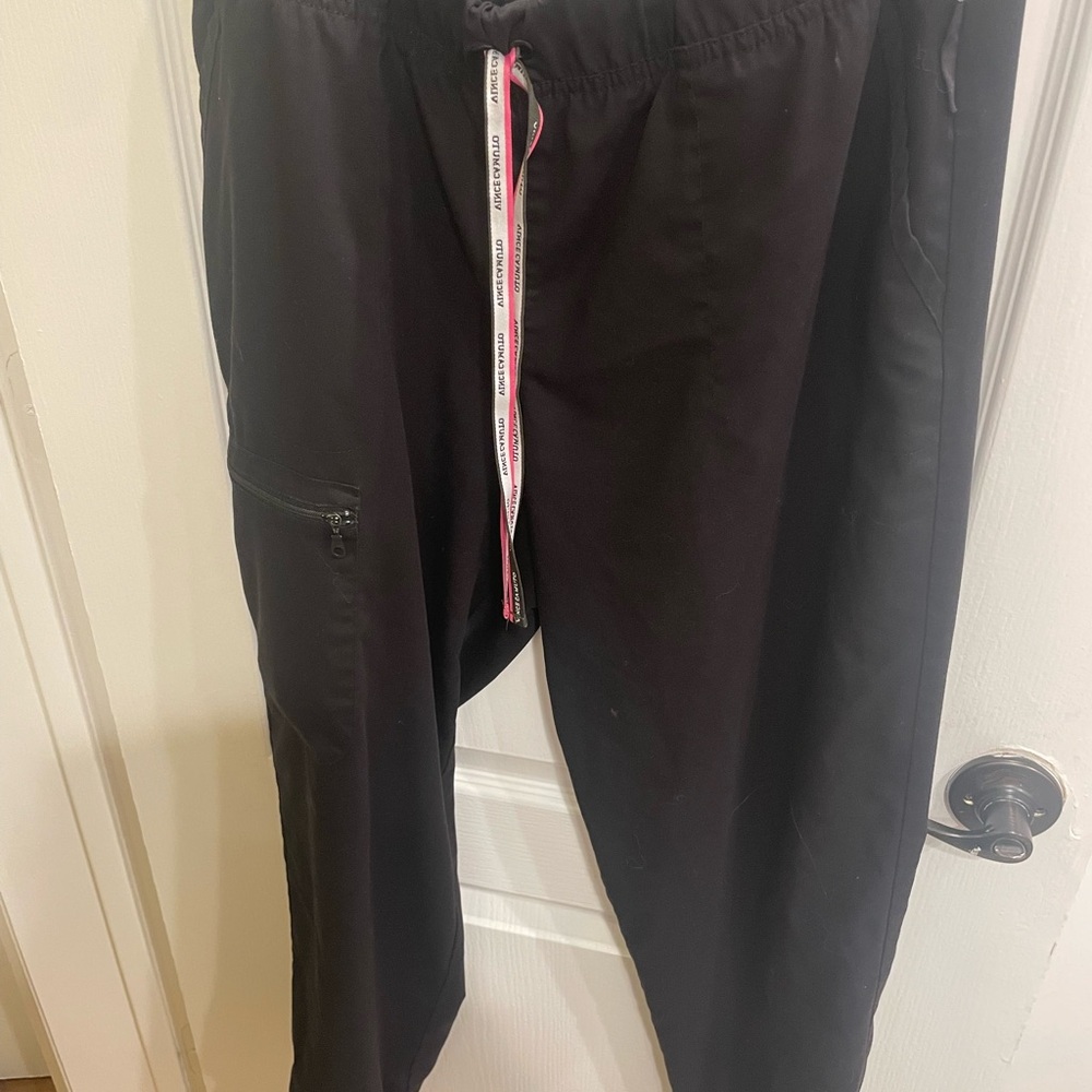 Black Jogger scrub pants large